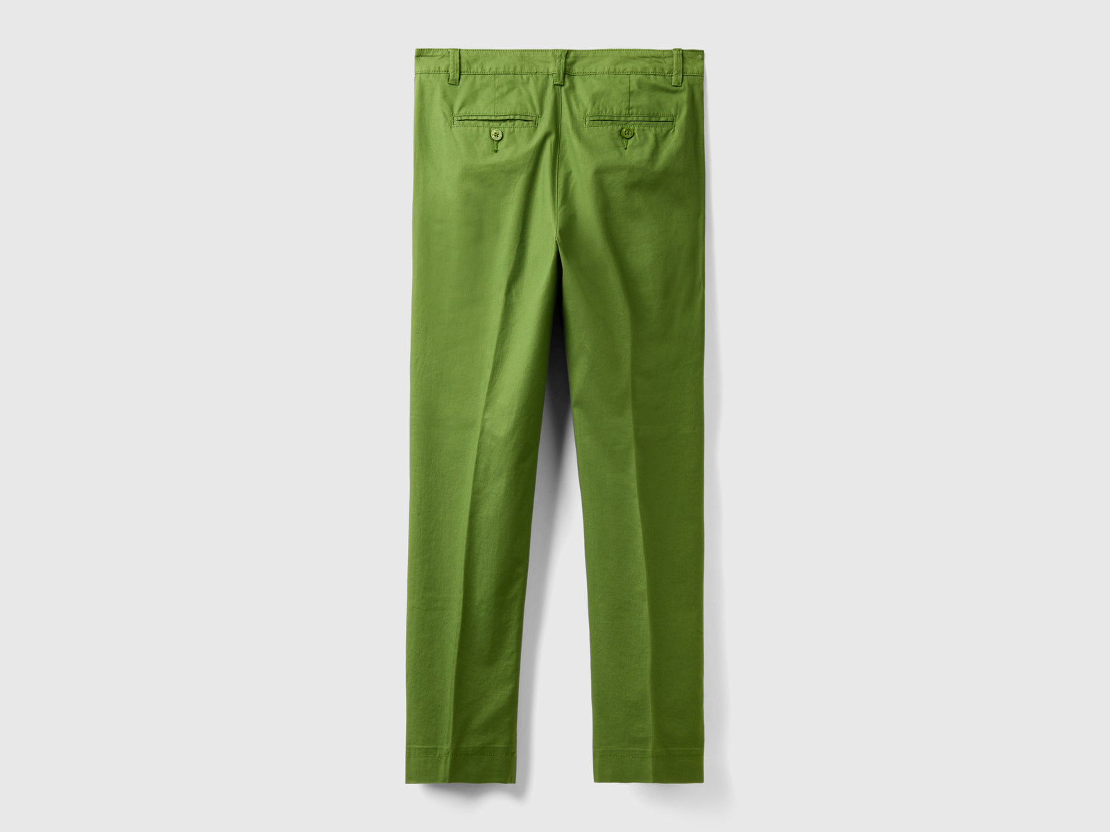 Chino in cotone stretch da donna verde militare 2 | Benetton Outlet