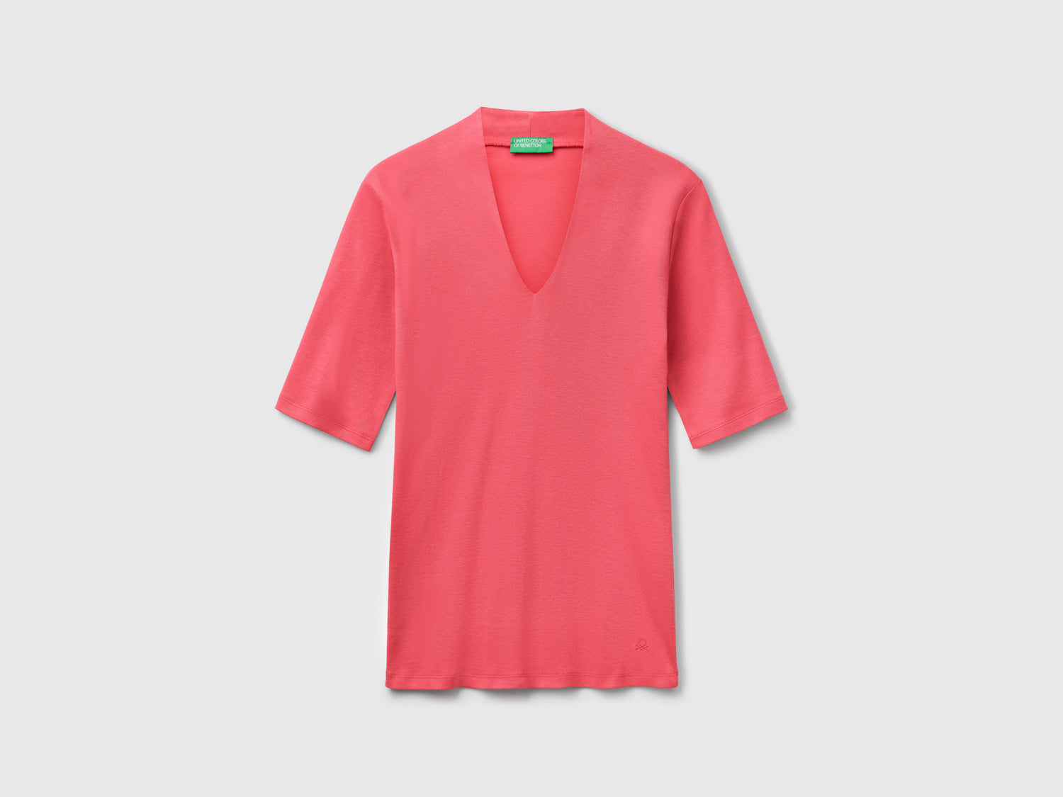 T-shirt slim fit in cotone a fibra lunga da donna fucsia | Benetton Outlet