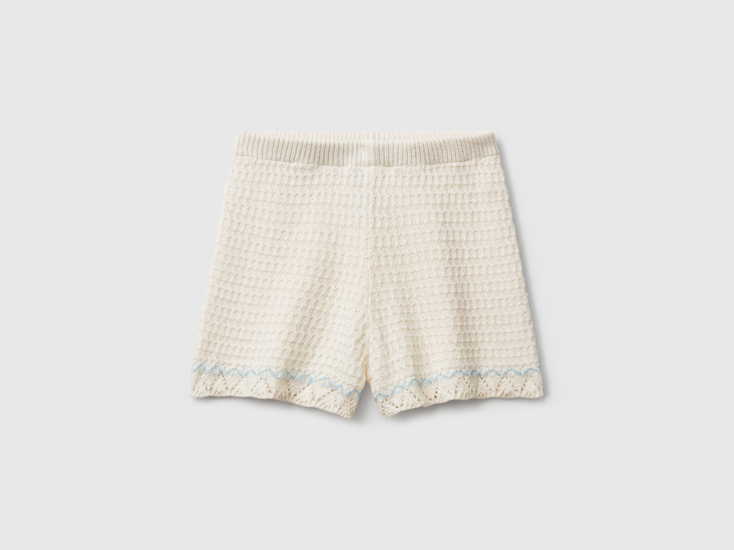 Shorts effetto crochet da bambina vaniglia | Benetton Outlet