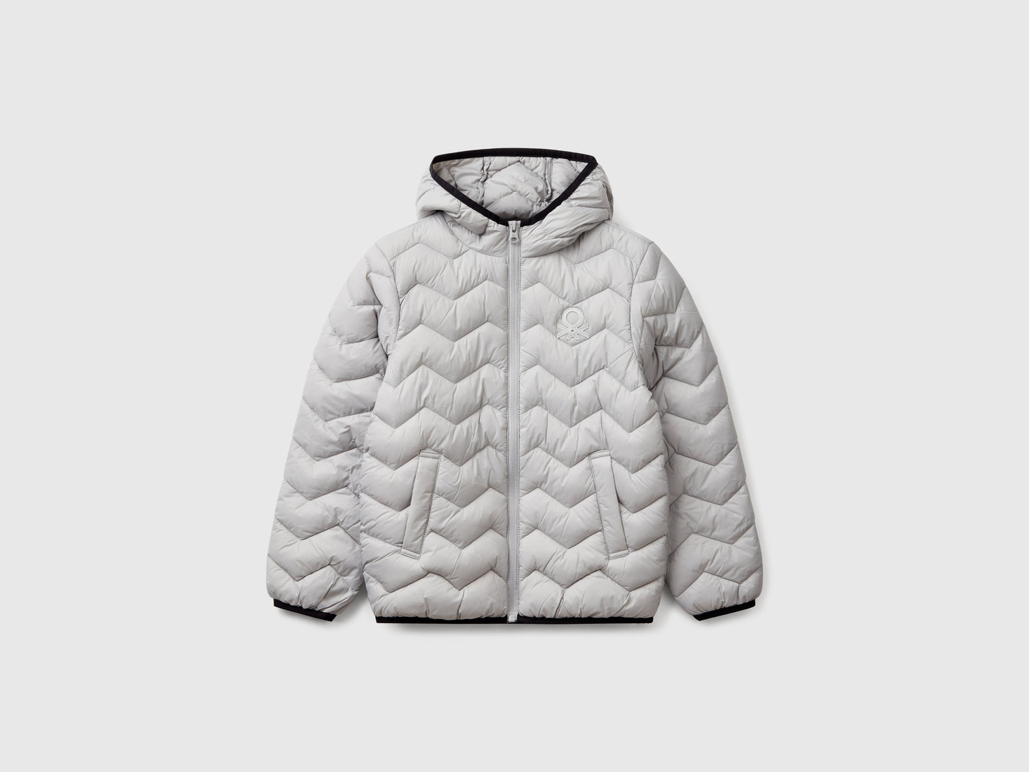 Giubbotto imbottito con cappuccio da bambino grigio | Benetton Outlet