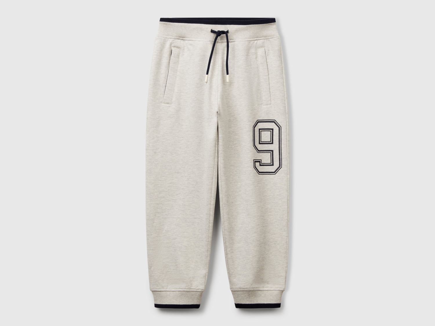 Pantaloni in felpa leggera da bambino grigio chiaro | Benetton Outlet