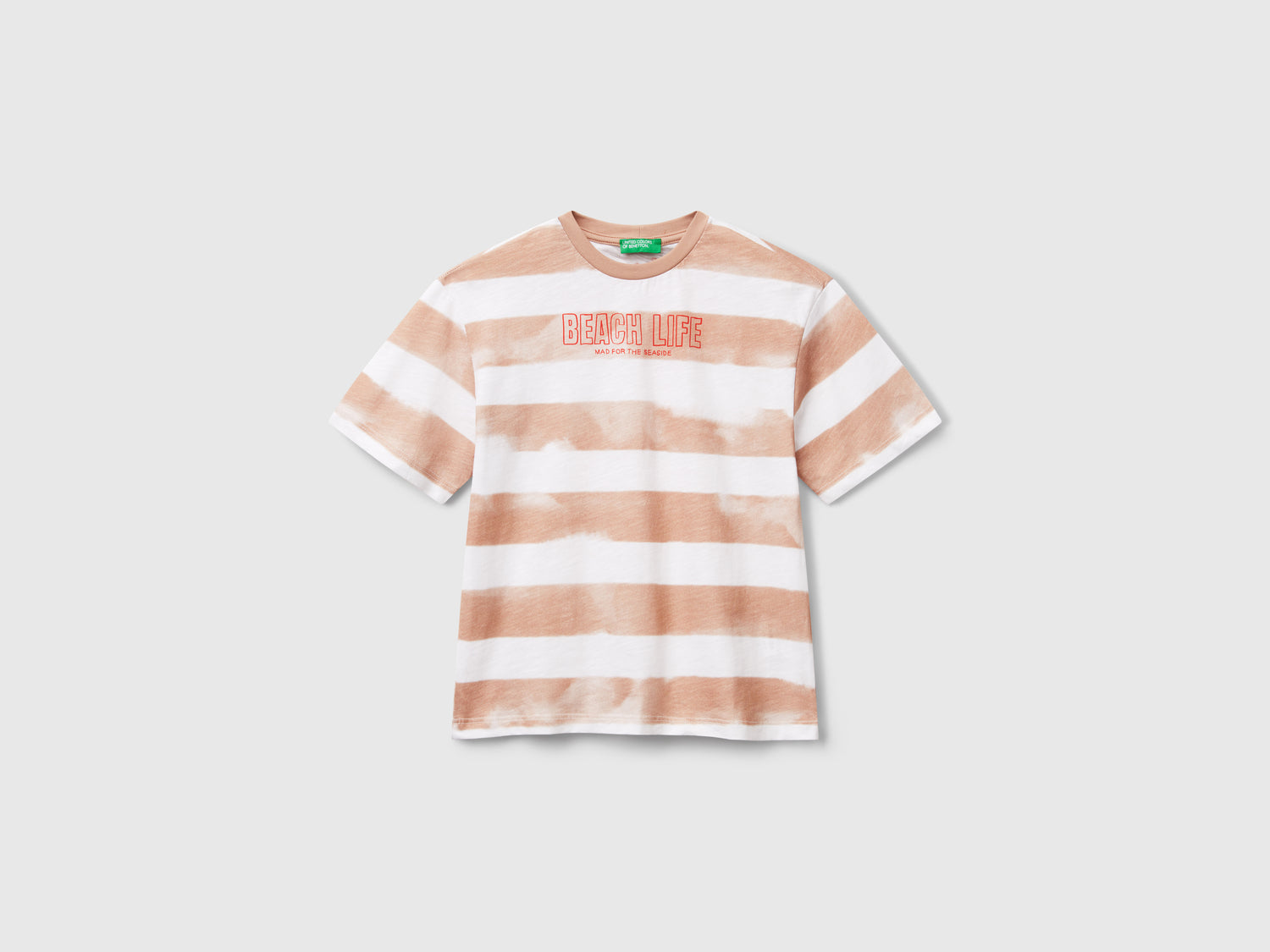 T-shirt a righe con stampa davanti e dietro da bambino cammello | Benetton Outlet