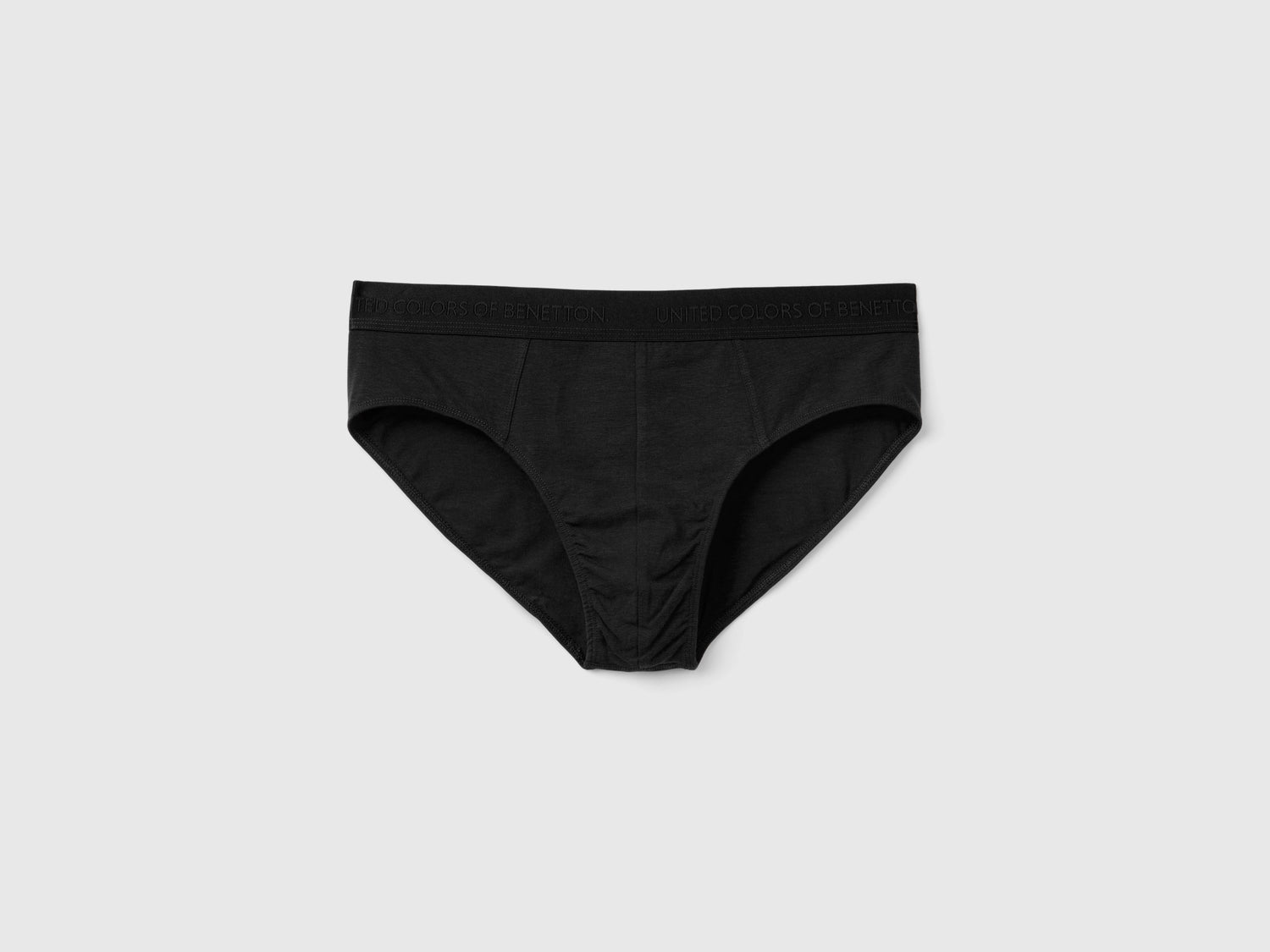 Slip in misto lyocell da uomo nero | Benetton Outlet