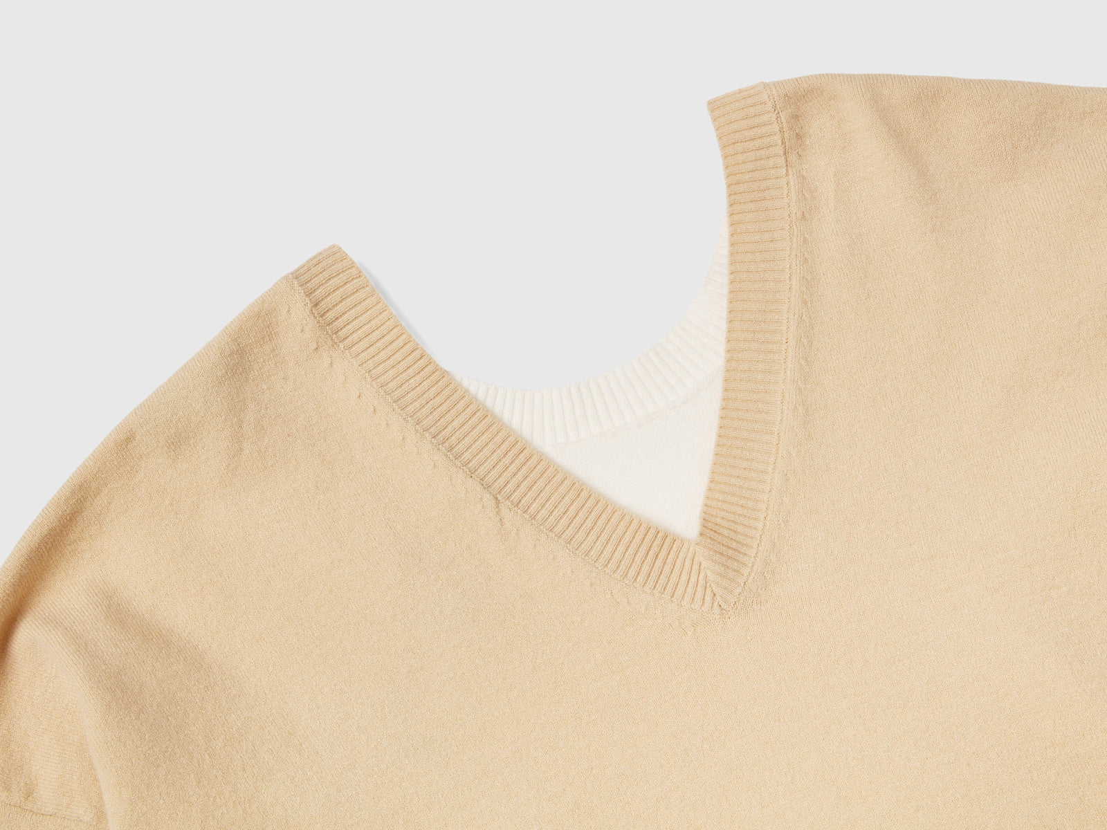 Viscose blend sweater da donna bianco panna 3 | Benetton Outlet