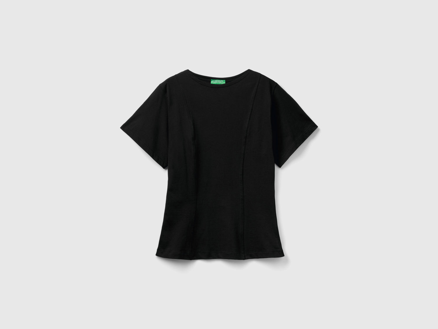 Calda t-shirt sciancrata da donna nero | Benetton Outlet