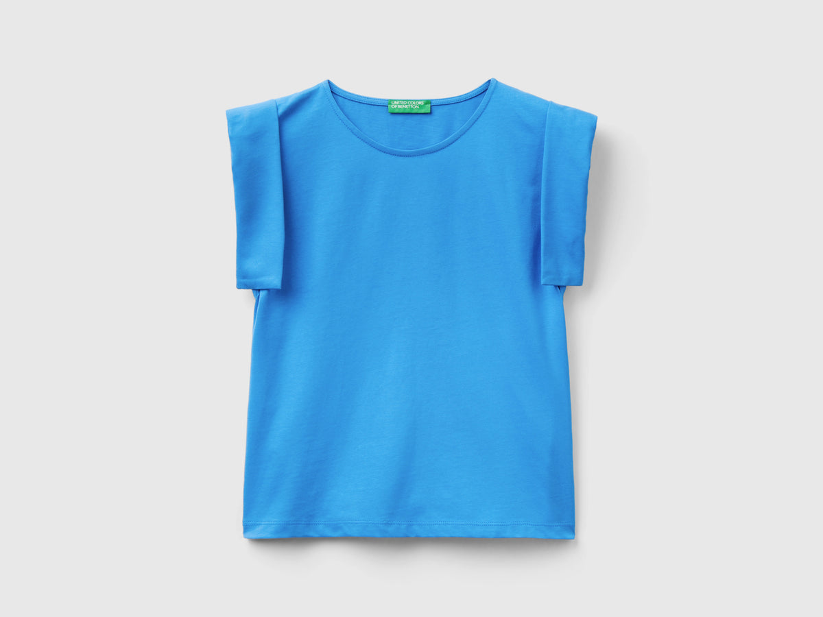 T-shirt con manica ad angelo