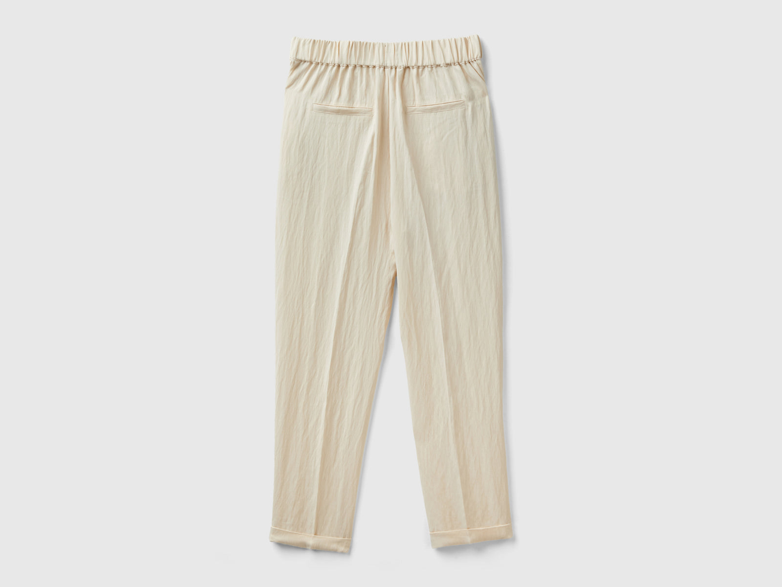 Pantaloni con risvolto in misto viscosa da donna beige 2 | Benetton Outlet
