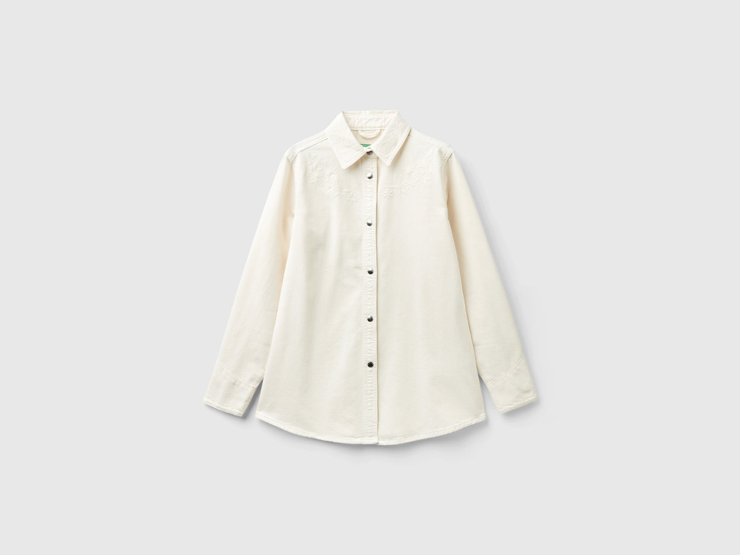 Camicia over fit con ricamo floreale da donna bianco panna | Benetton Outlet