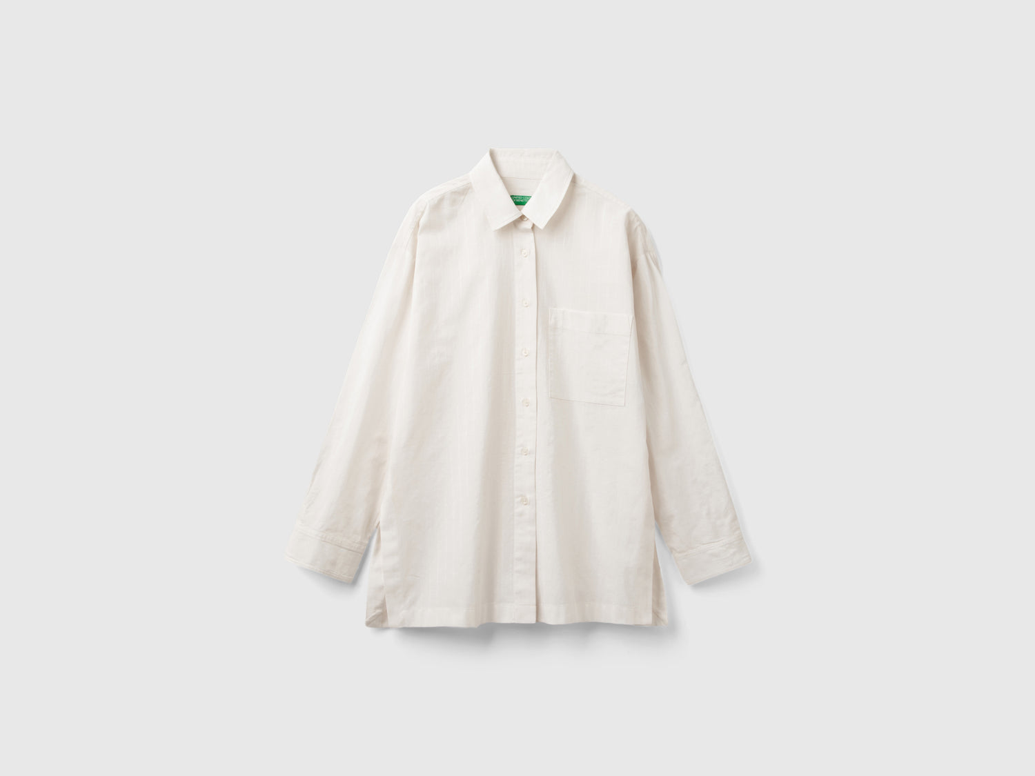 Camicia leggera over fit con spacchi da donna bianco panna | Benetton Outlet