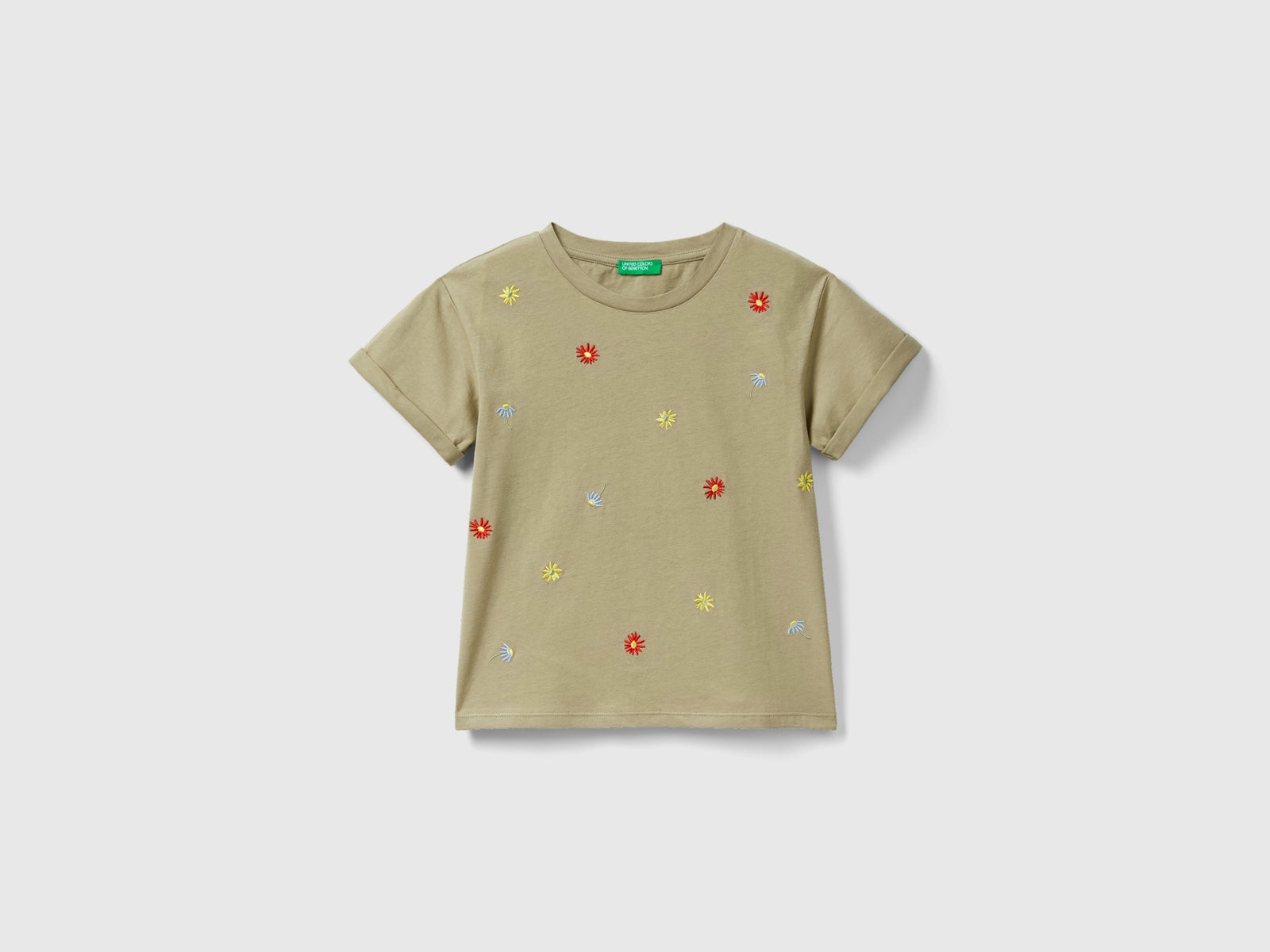T-shirt with embroidered flowers da bambina verde militare | Benetton Outlet