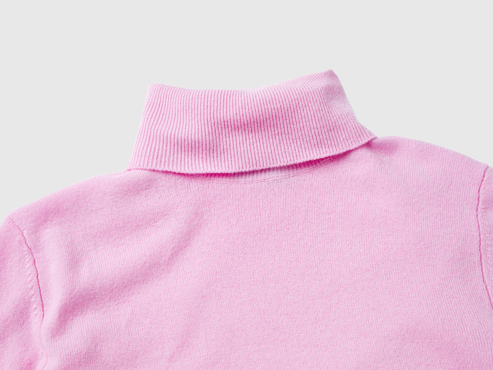 Dolcevita lilla in pura lana Merino da donna lavanda 3 | Benetton Outlet