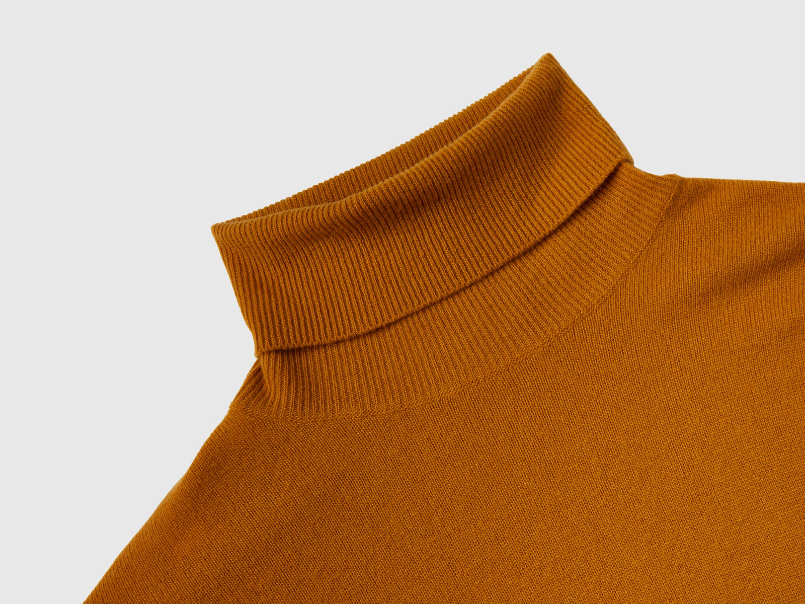 Dolcevita tabacco in pura lana Merino da donna bruciato 3 | Benetton Outlet