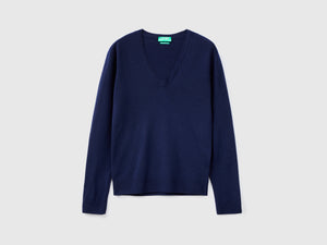 V-neck sweater in pure Merino wool