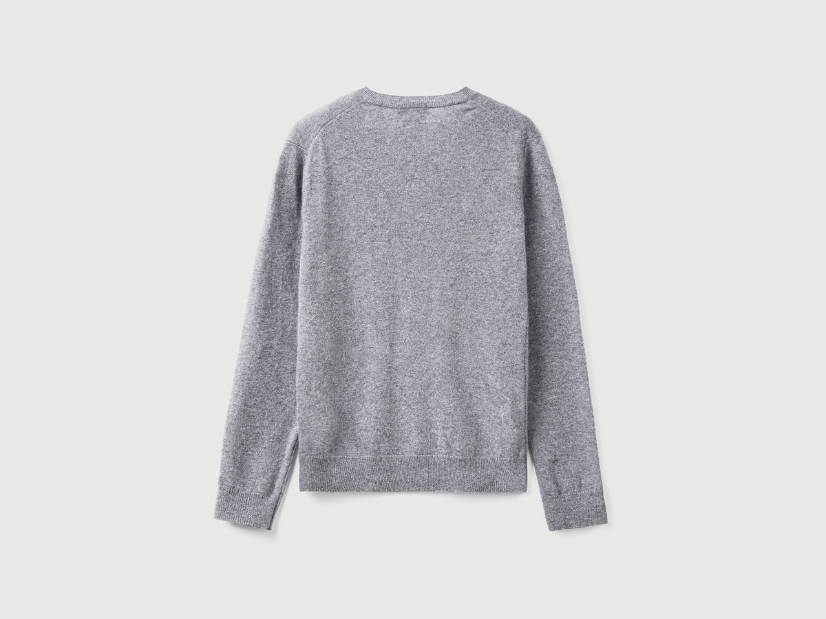 V-neck sweater in pure Merino wool