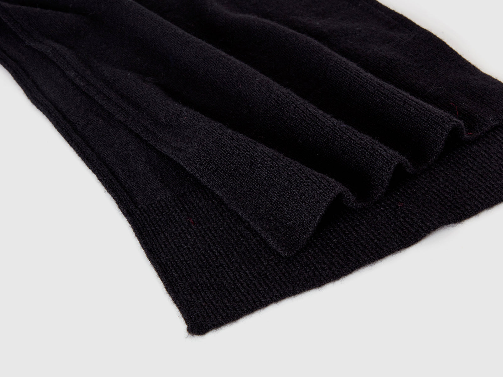 Bufanda de pura lana merino da donna nero 2 | Benetton Outlet