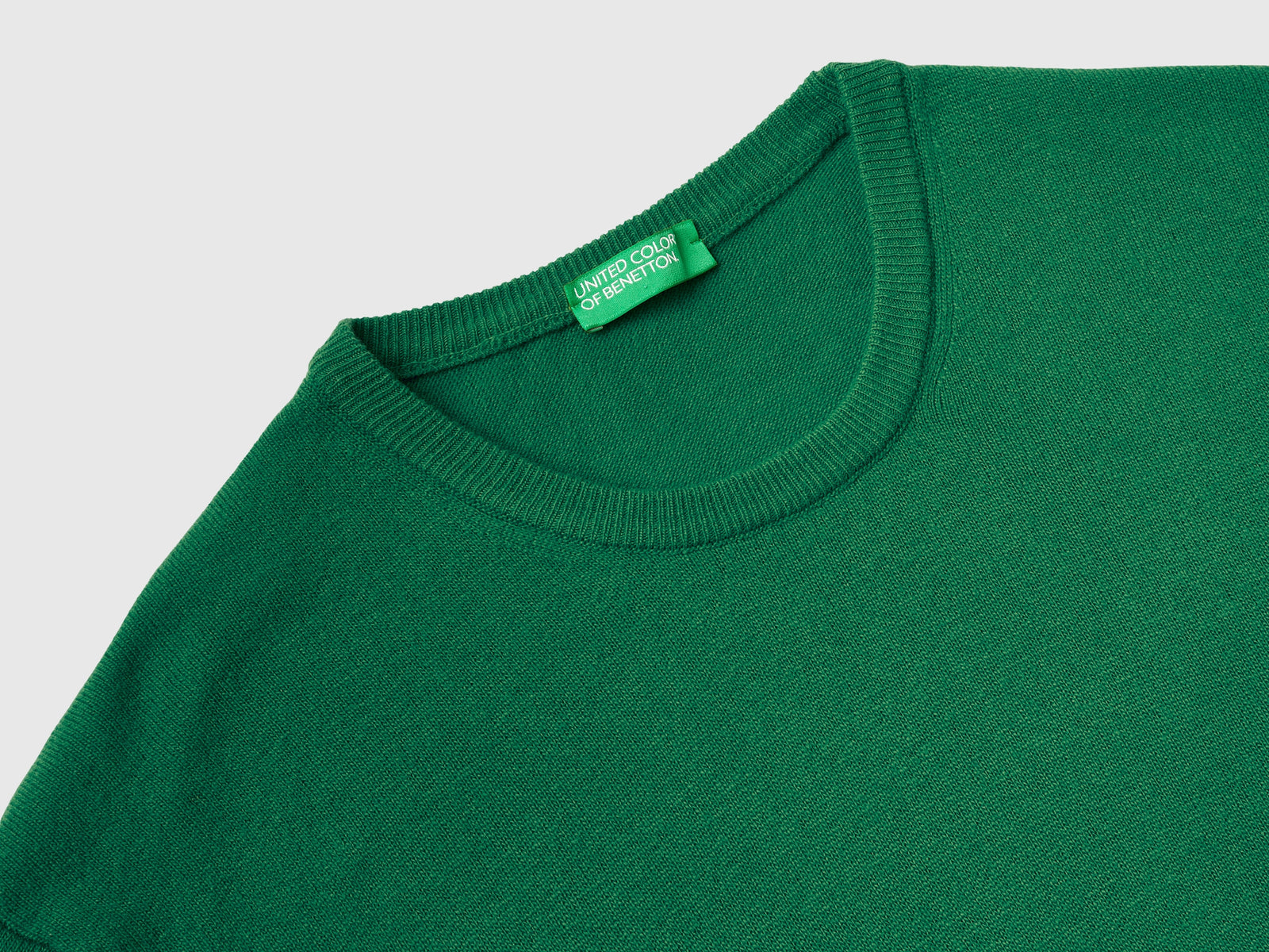 Maglia girocollo bosco in pura lana Merino da uomo verde 3 | Benetton Outlet