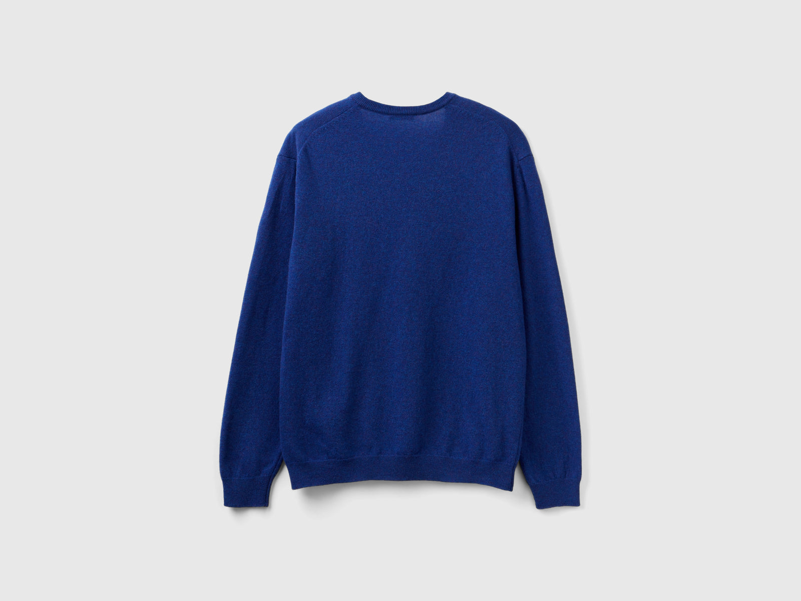 Maglia scollo a V in pura lana Merino da uomo blu 2 | Benetton Outlet