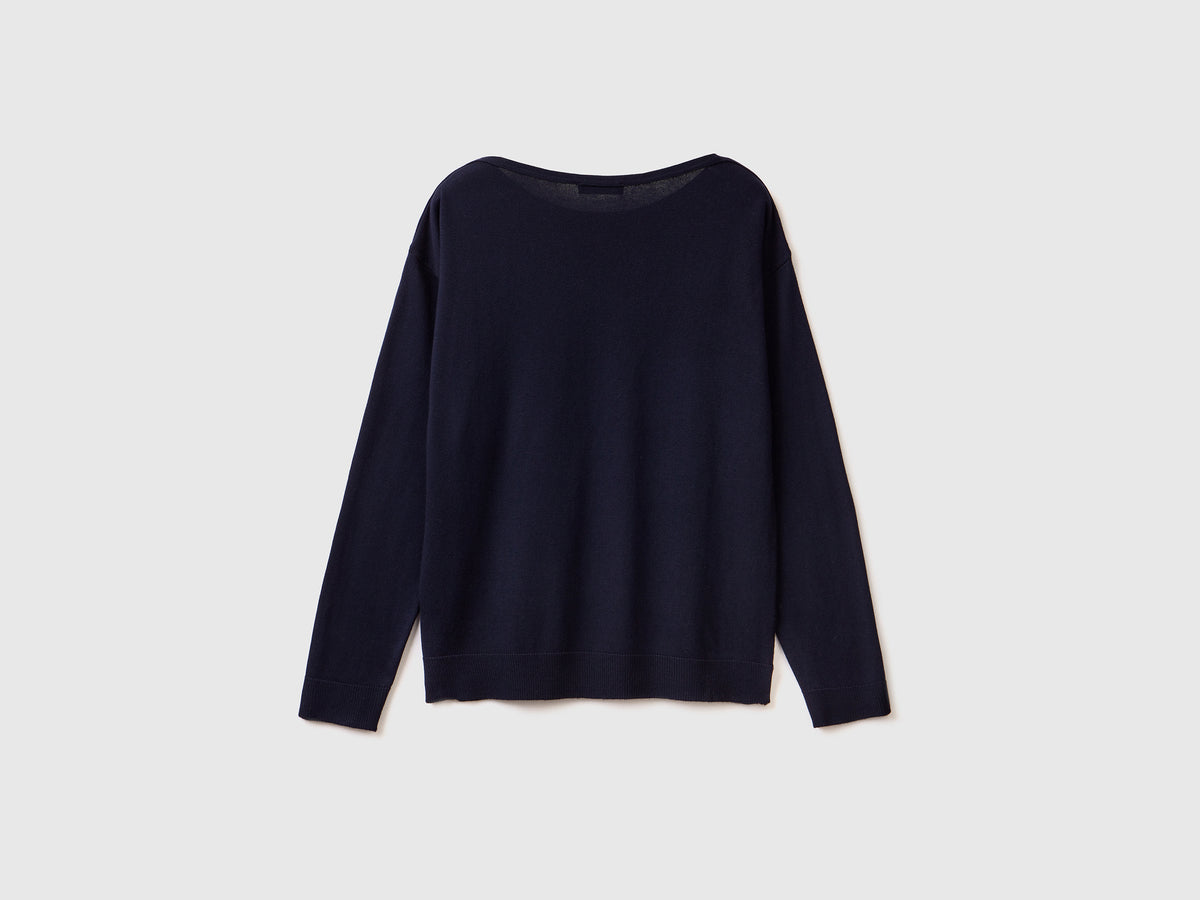Boat neck sweater