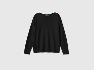 Boat neck sweater