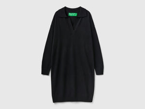 Abito in maglia con colletto