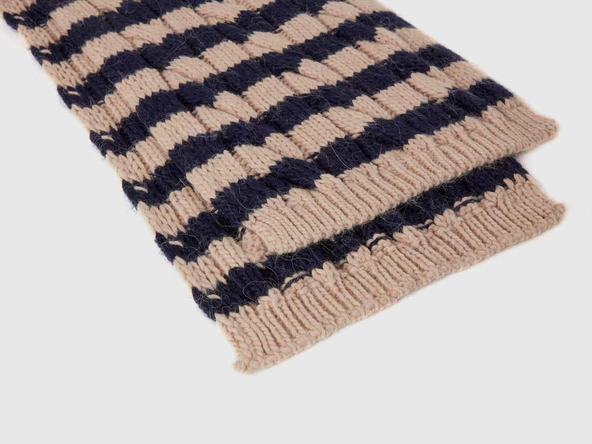 Striped scarf in wool and alpaca blend
