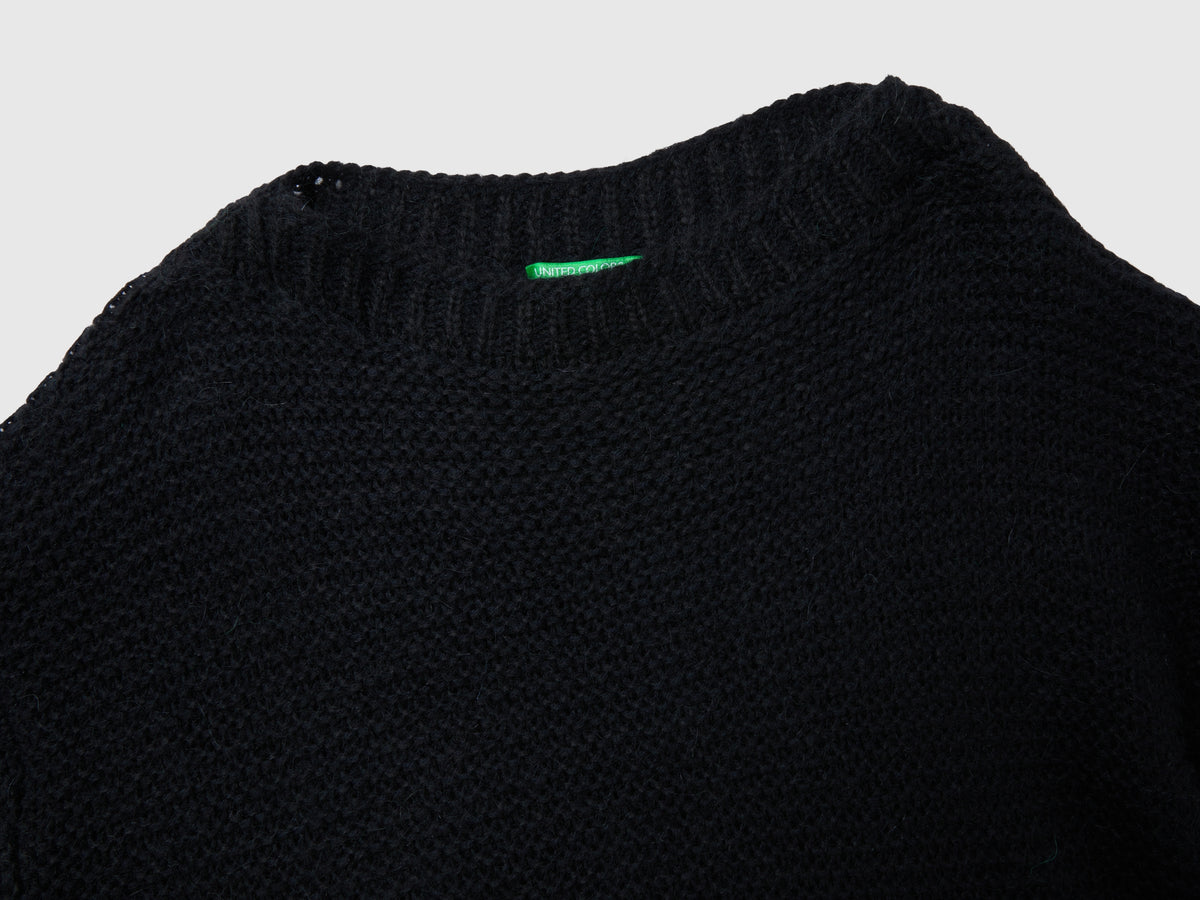 Maglia con scollo a barchetta