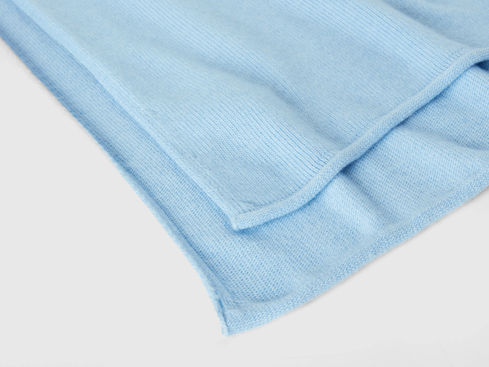 Sciarpa celeste in misto cashmere da donna azzurro 2 | Benetton Outlet