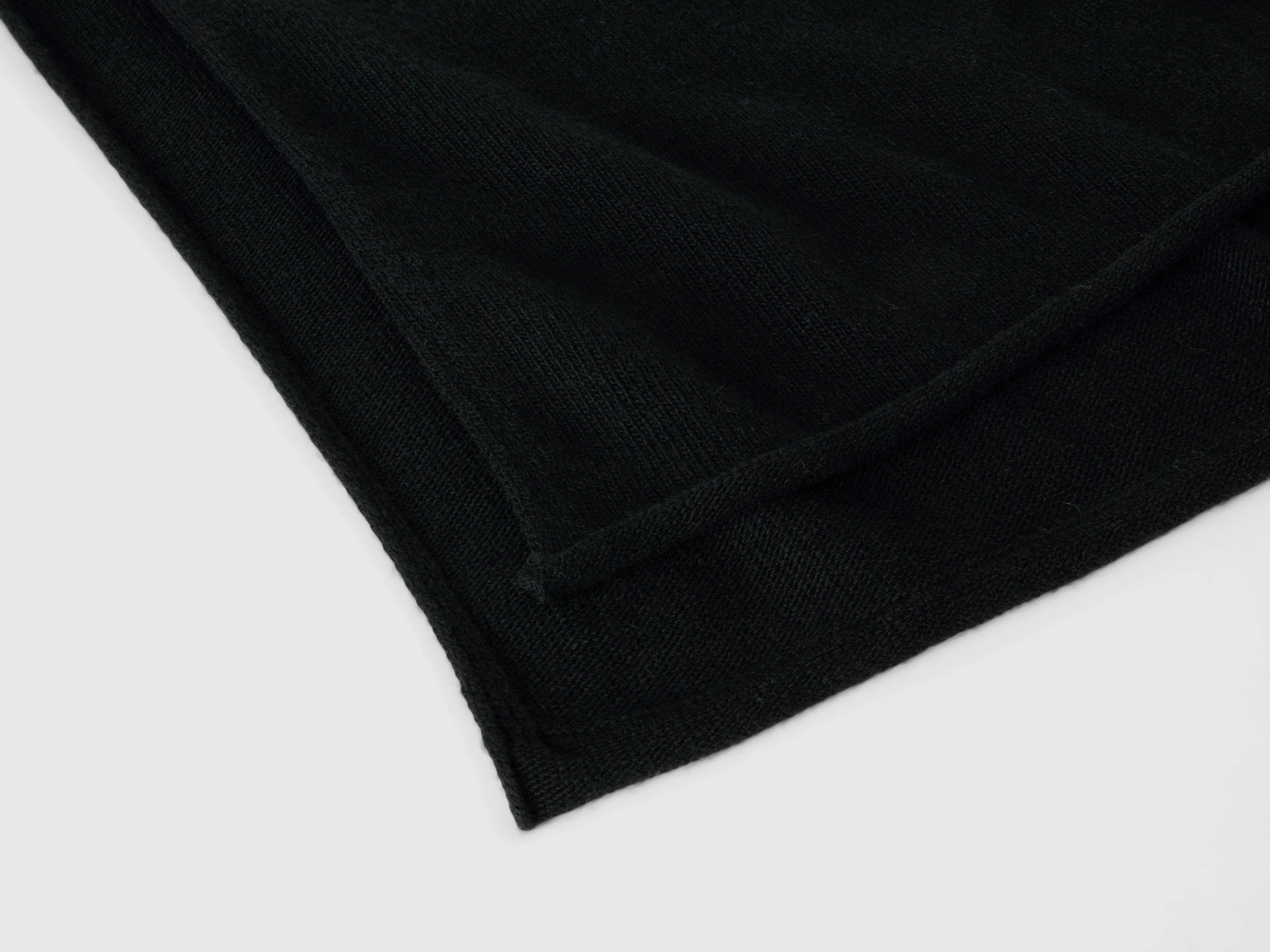 Bufanda de mezcla de cachemira da donna nero 2 | Benetton Outlet