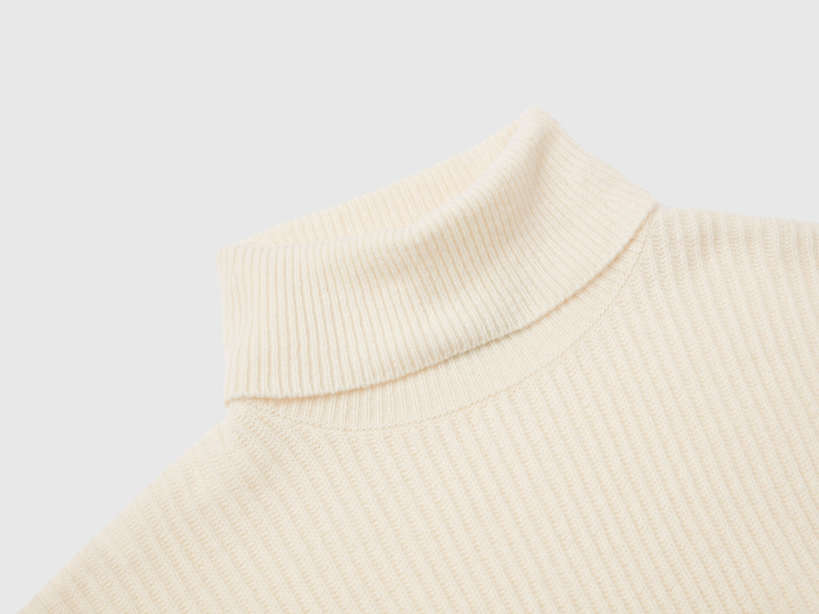 Dolcevita con collo ampio da donna bianco panna 3 | Benetton Outlet