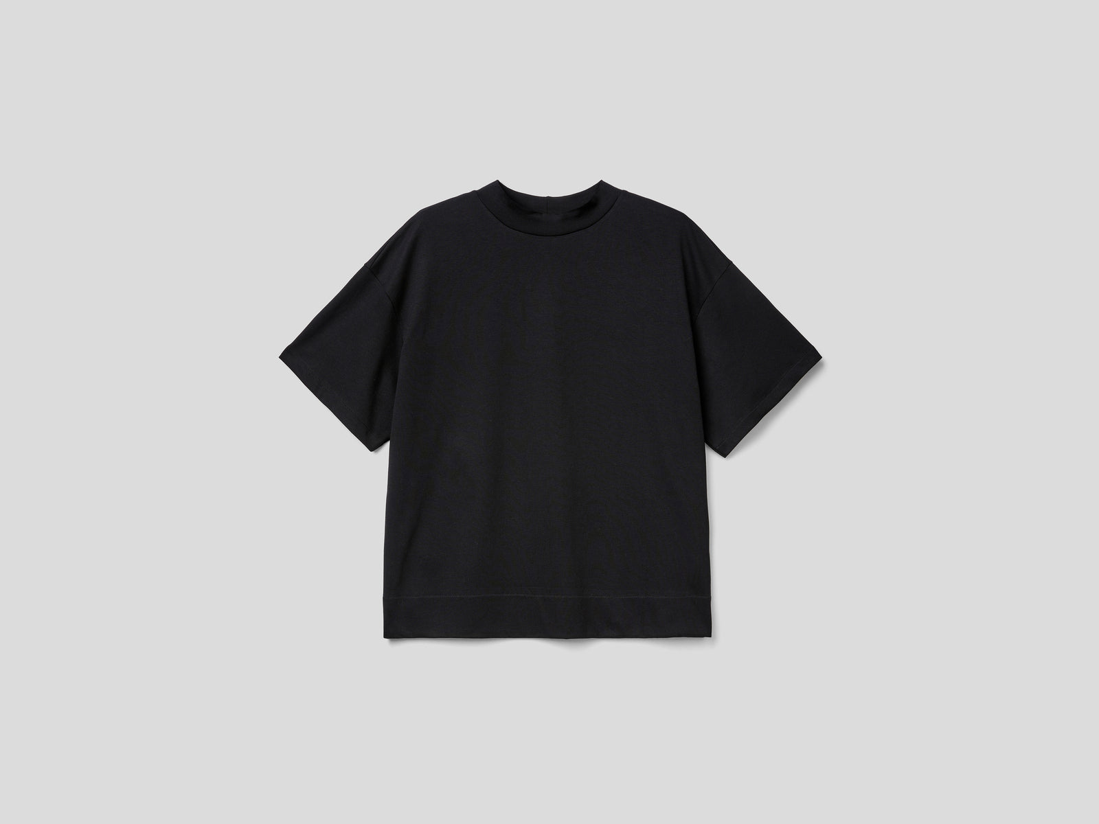T-shirt con collo a fascetta da donna nero | Benetton Outlet
