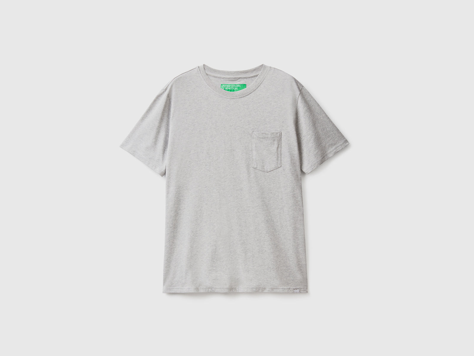 T-shirt 100% cotone con taschino da uomo grigio chiaro | Benetton Outlet