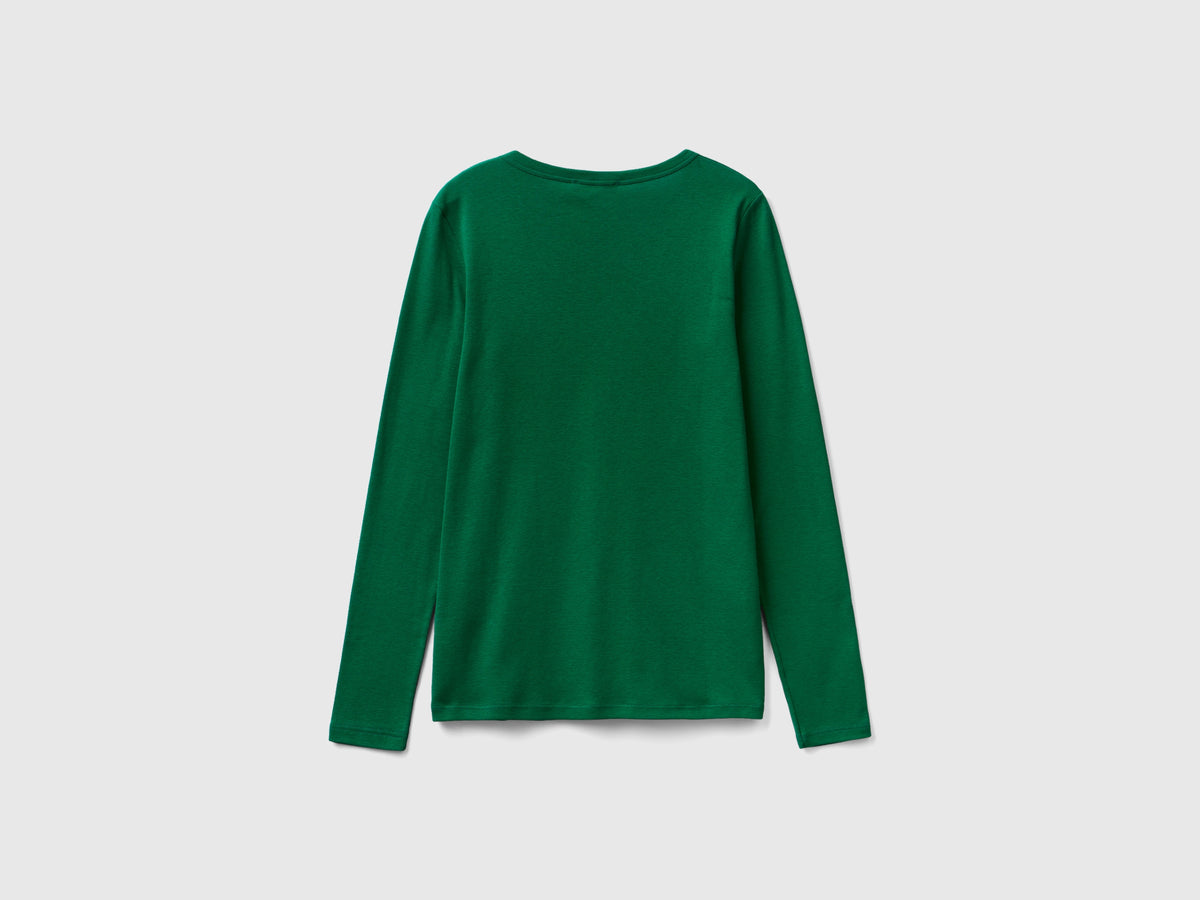 T-shirt scuro a manica lunga
