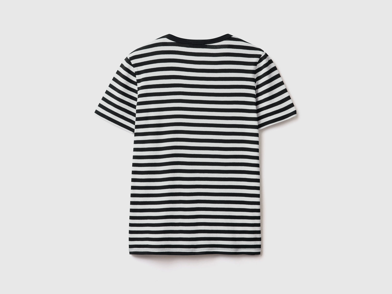 T-shirt girocollo a righe da donna nero 2 | Benetton Outlet