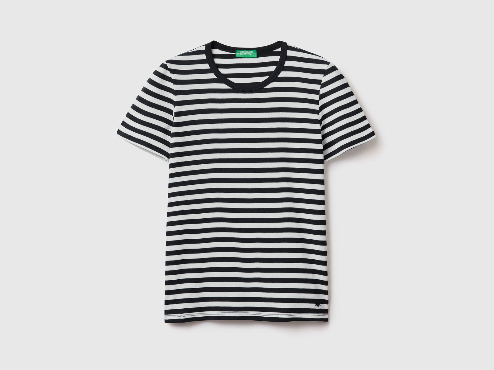 T-shirt girocollo a righe da donna nero | Benetton Outlet