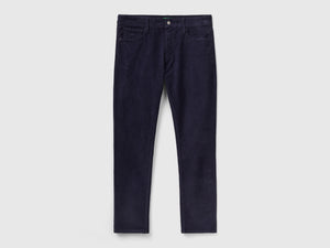 Pantalones de terciopelo de corte entallado