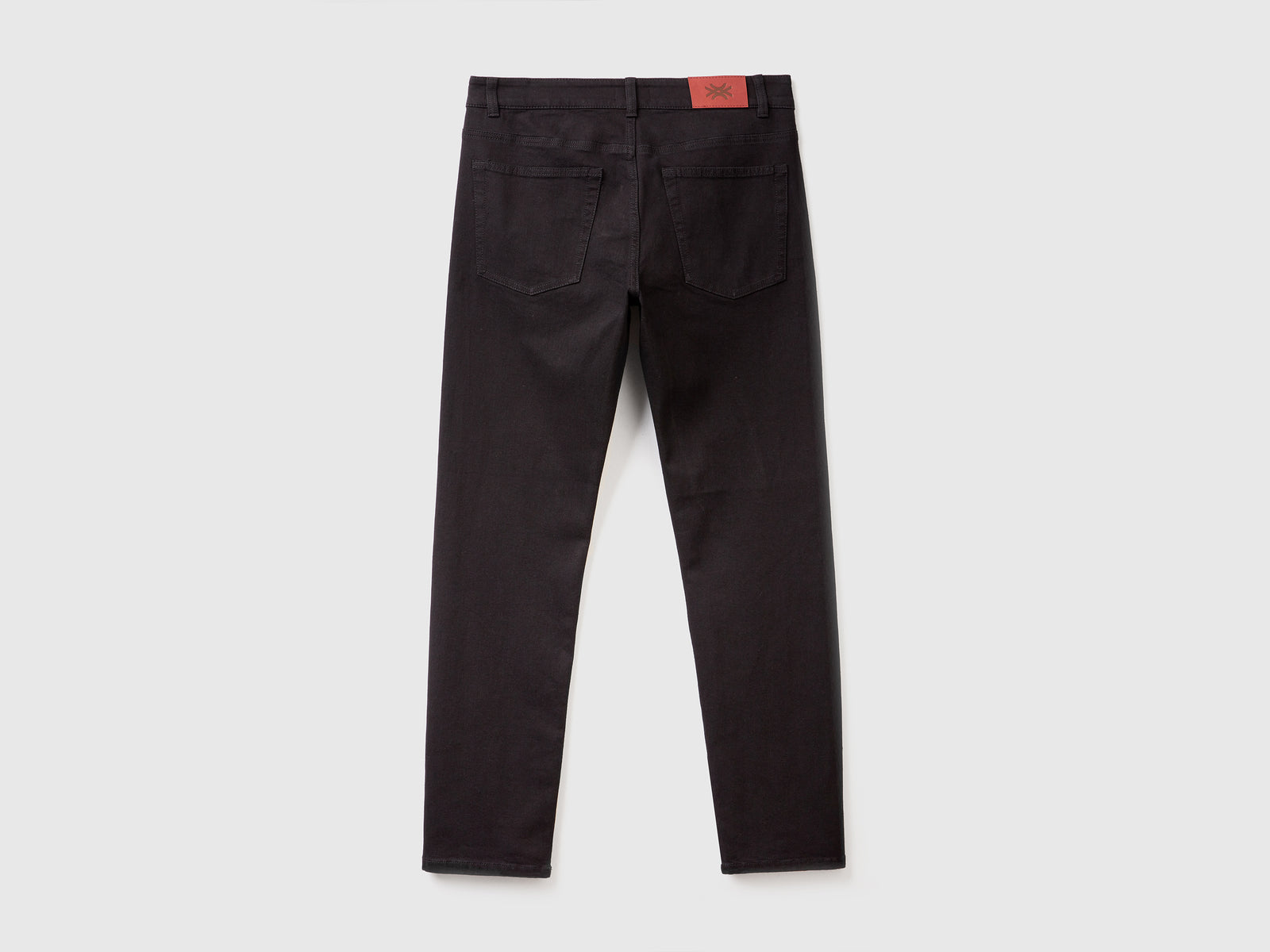Slim fit five pocket jeans da uomo nero 2 | Benetton Outlet