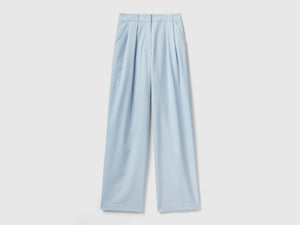 High-waisted trousers