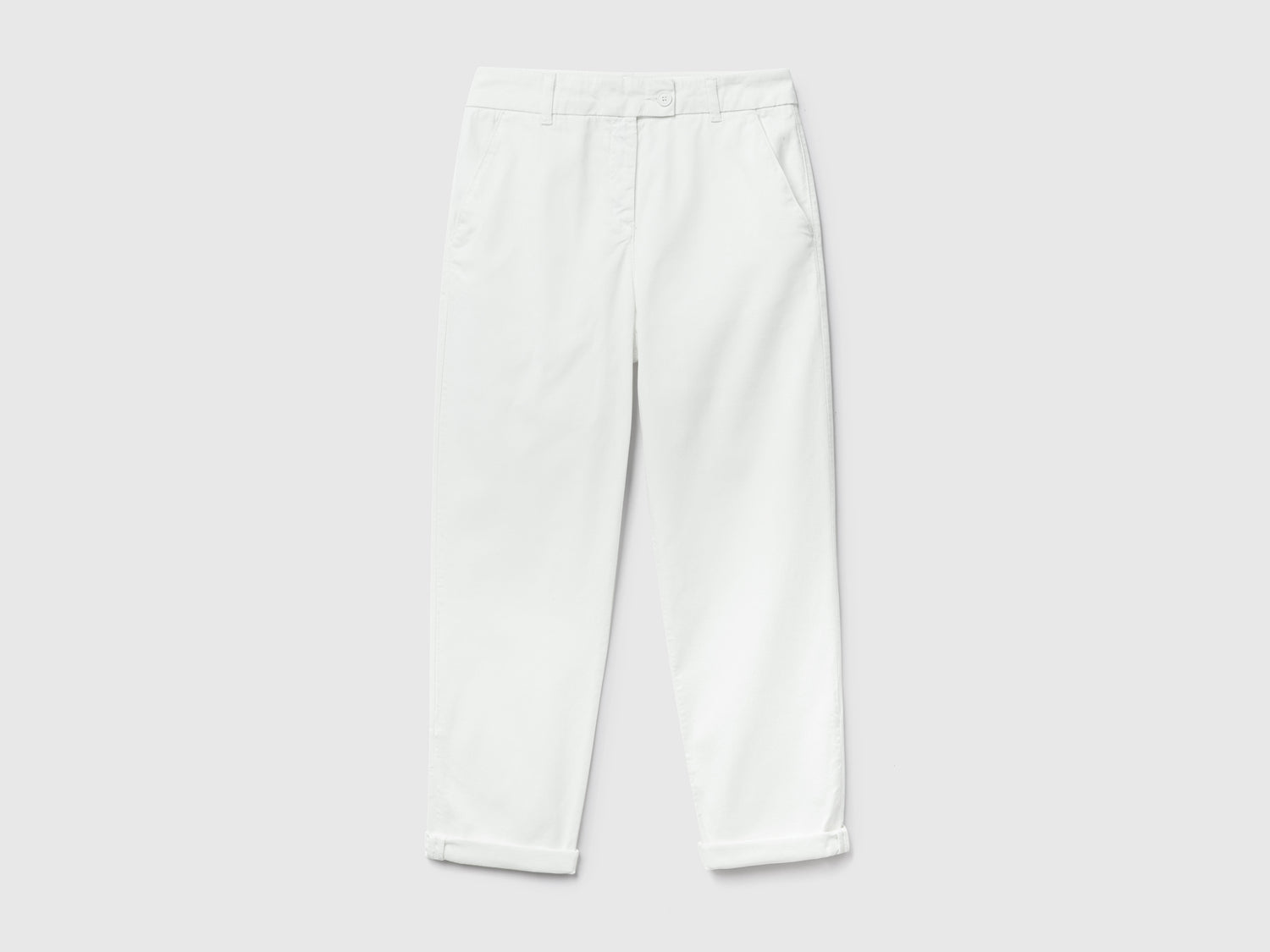 Pantaloni chino in cotone stretch da donna bianco panna | Benetton Outlet