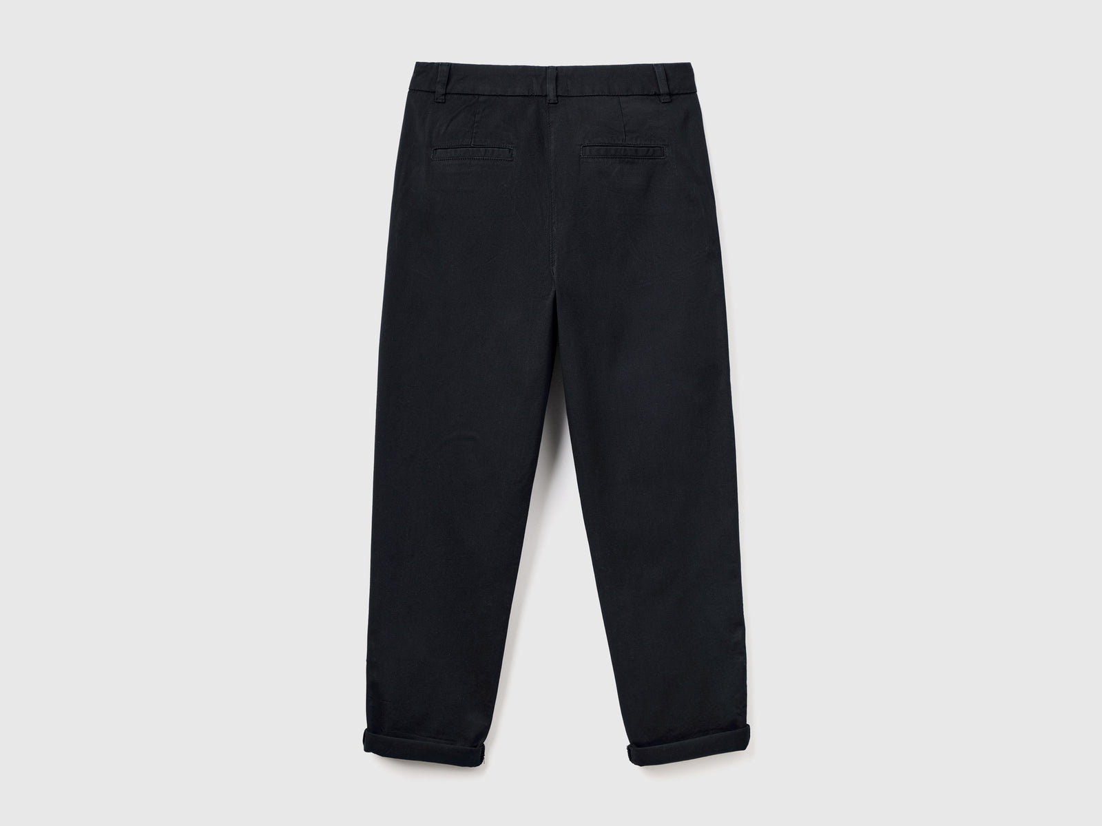 Pantaloni chino in cotone stretch da donna nero 2 | Benetton Outlet