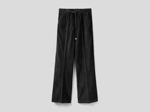 Pantaloni ampi in velluto