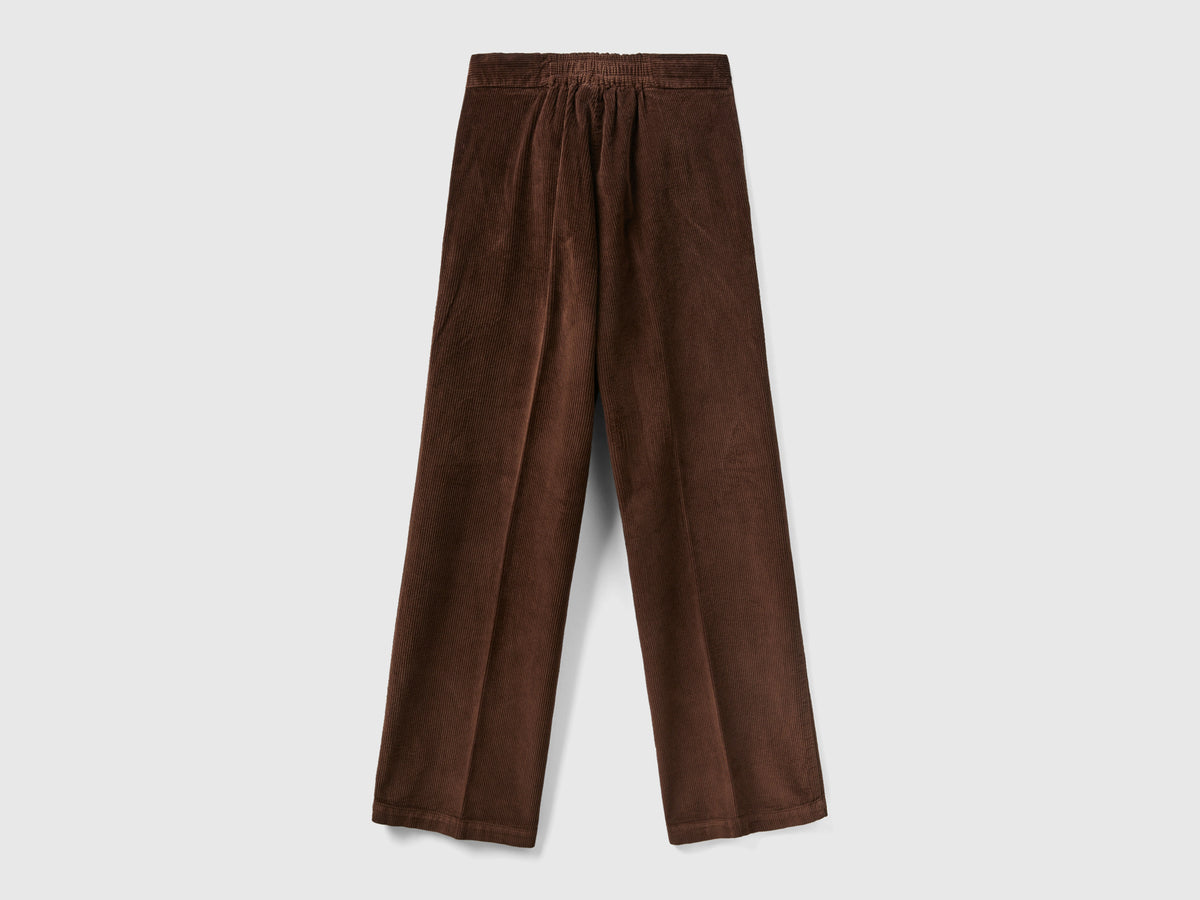 Pantalones anchos de terciopelo