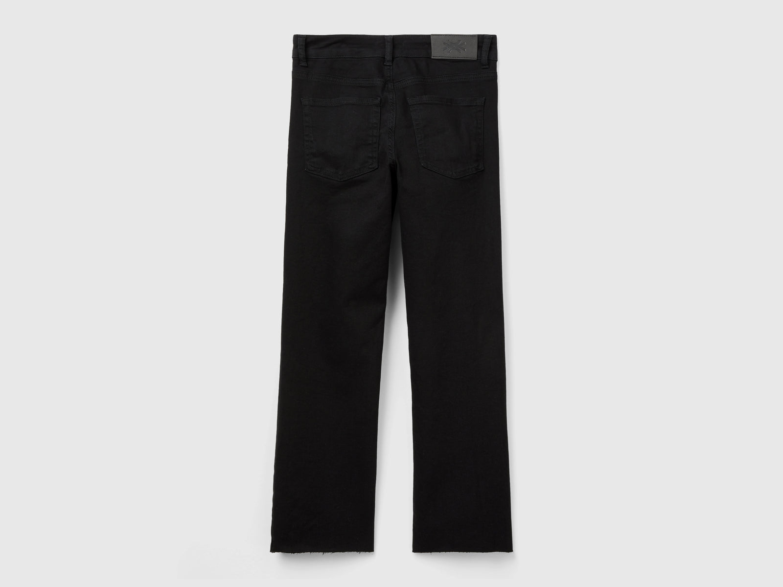 Jeans cinque tasche cropped da donna nero 2 | Benetton Outlet