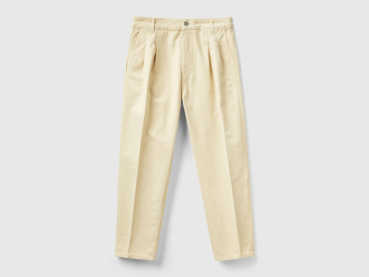 Pantaloni con pinces in cotone