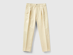 Pantaloni con pinces in cotone