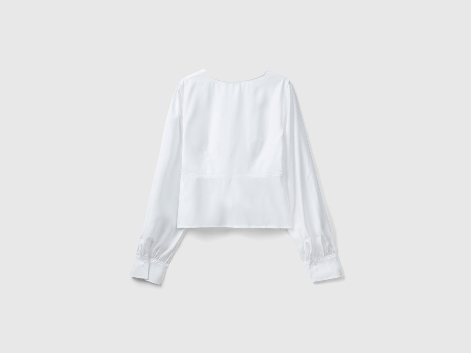 Camicia fluida con scollo a V da donna bianco 2 | Benetton Outlet