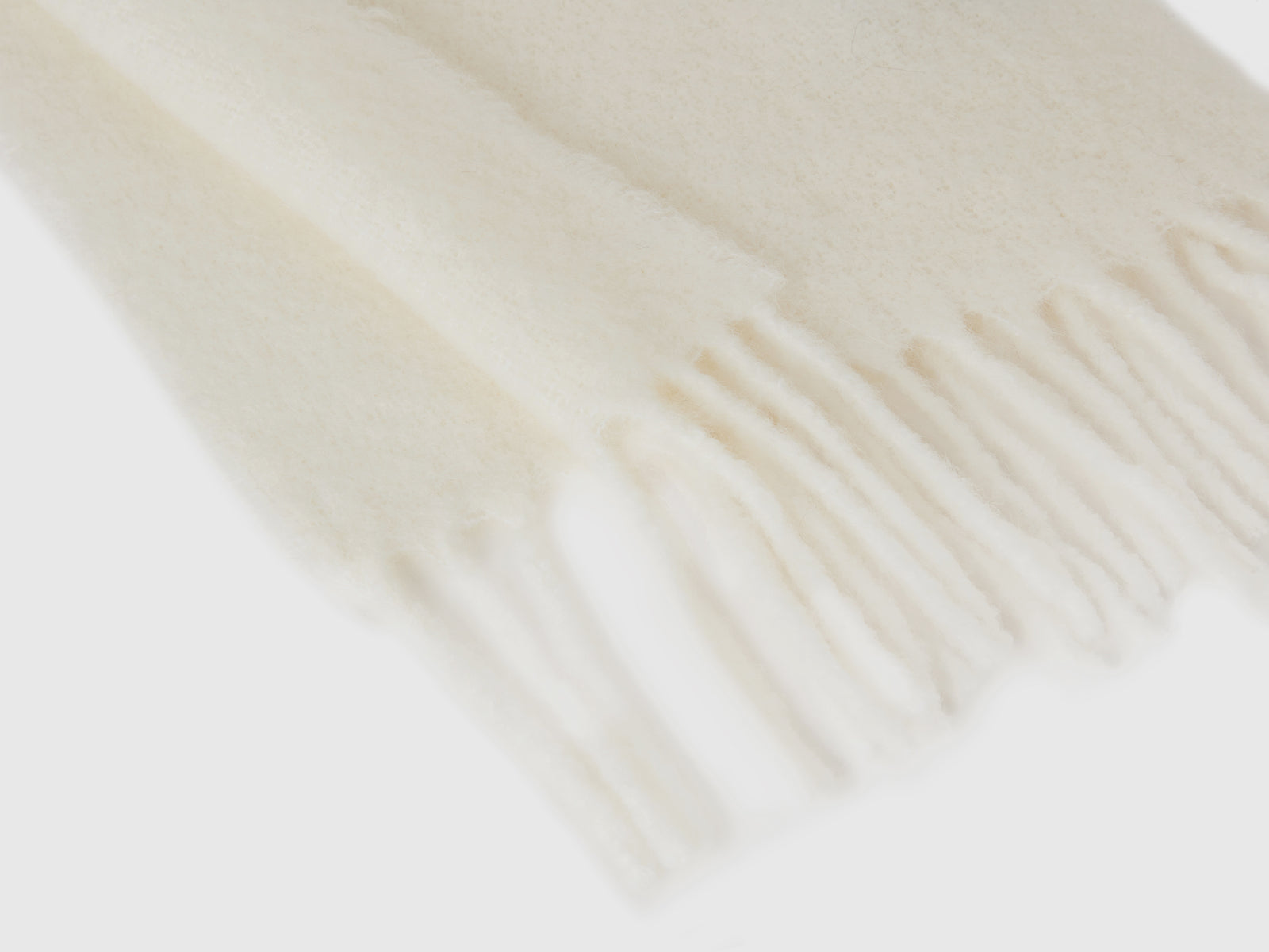 Sciarpa in misto lana e tessuto riciclato da donna beige 2 | Benetton Outlet