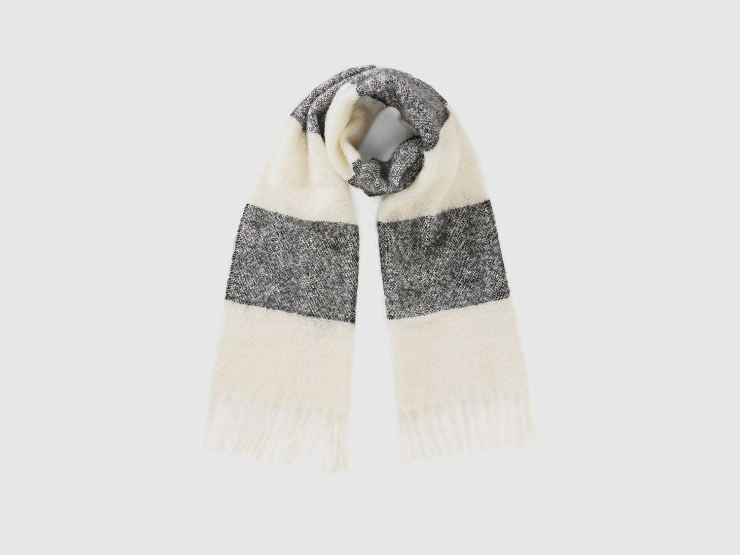 Bufanda de rayas en mezcla de lana y tejido reciclado da donna grigio | Benetton Outlet