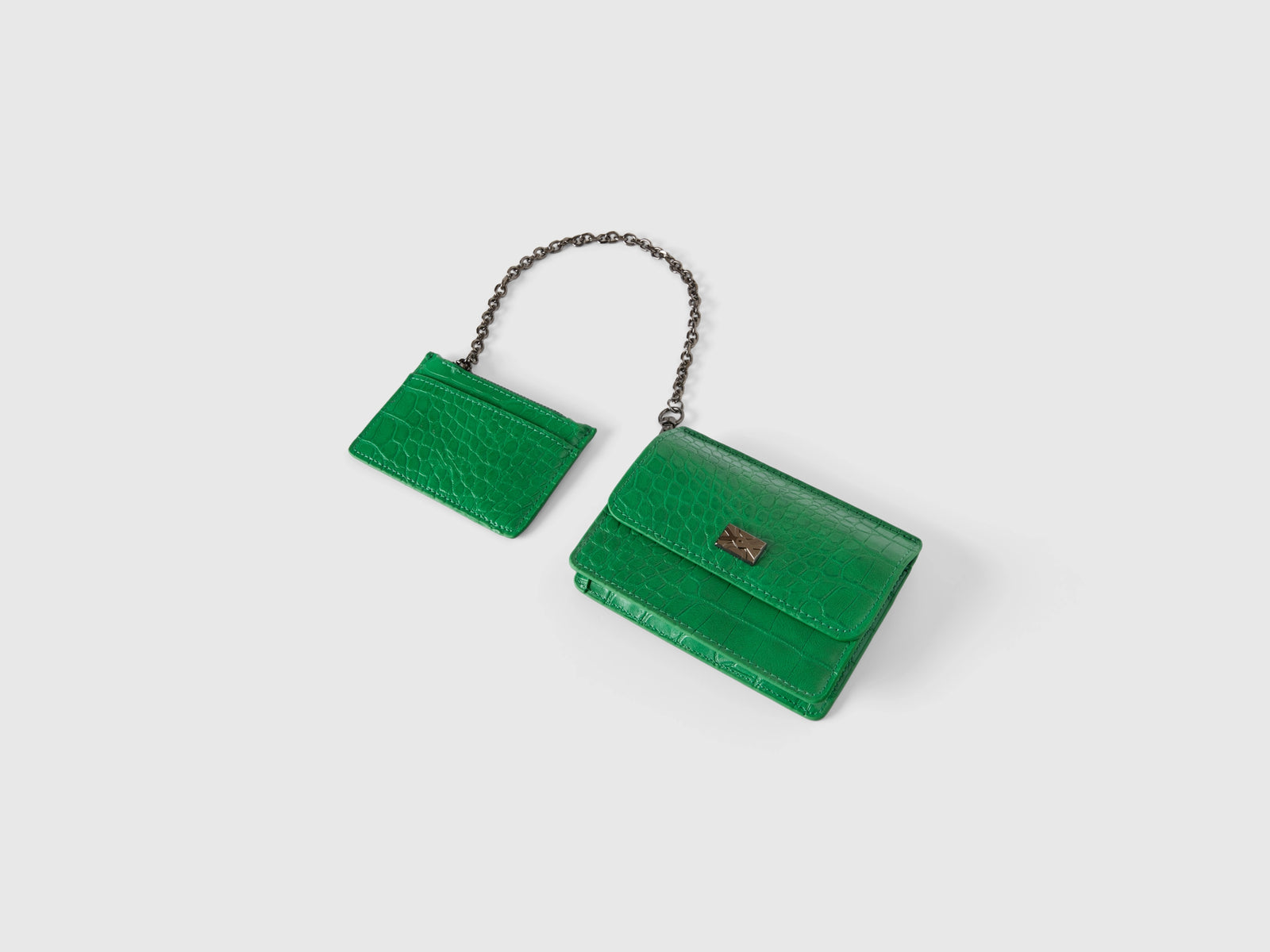Portafoglio e portacarte in tessuto spalmato da donna verde 3 | Benetton Outlet