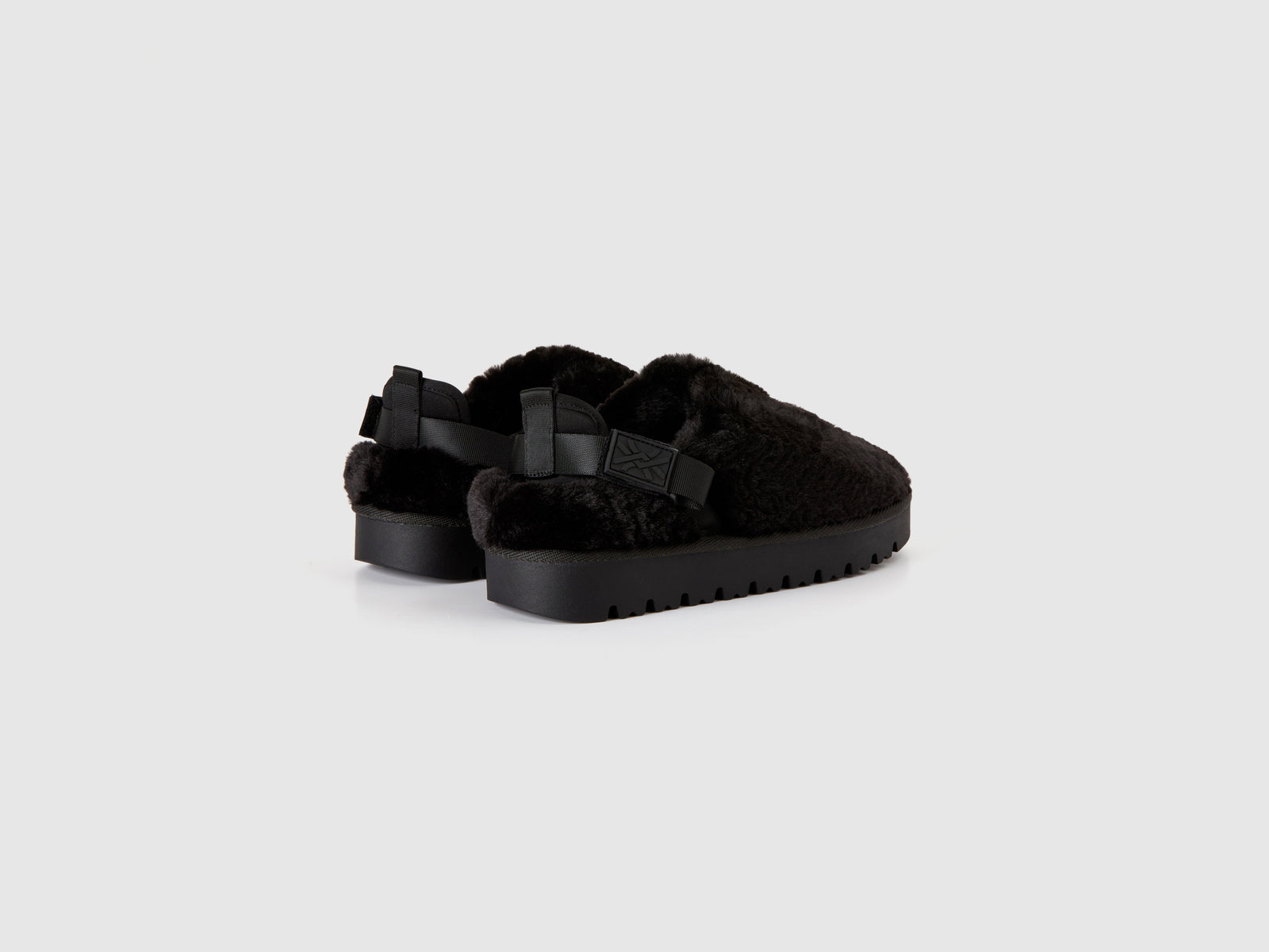 Sabot in pelliccia sintetica da donna nero 2 | Benetton Outlet