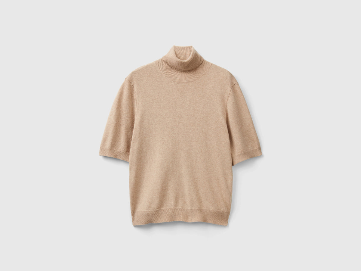 Dolcevita cammello a manica corta in misto cashmere
